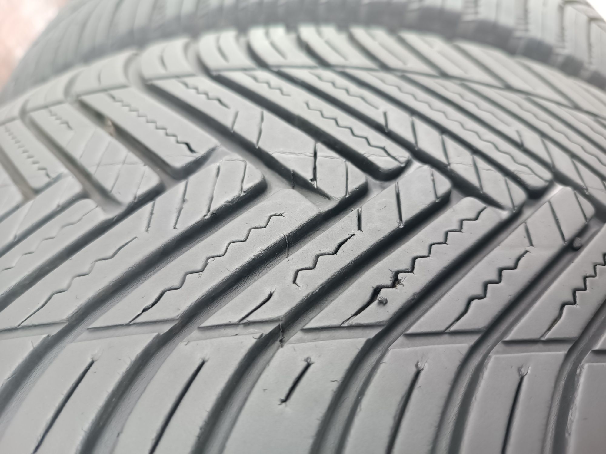 225/45/17 Hankook Дот 0721