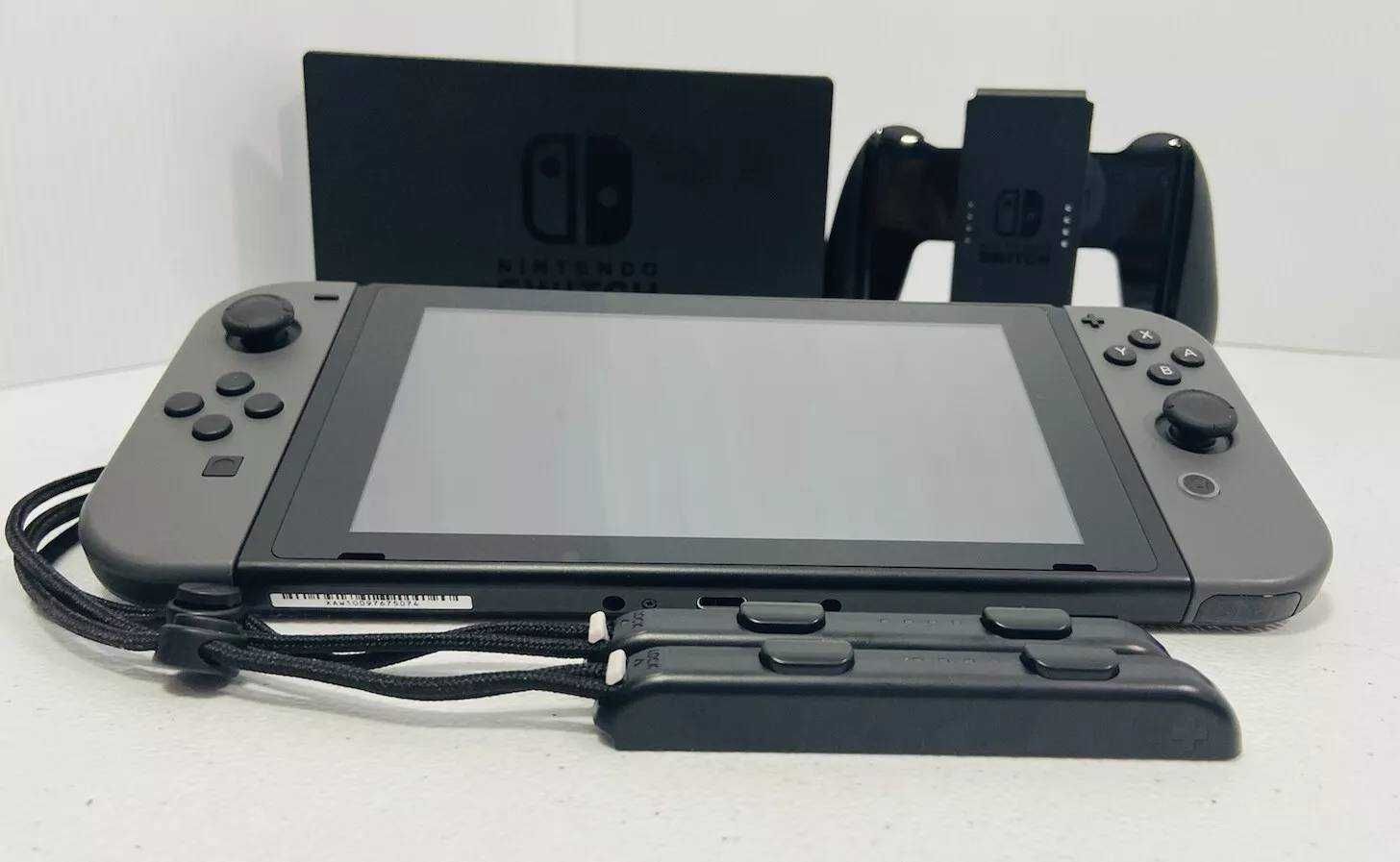 Пълен комплект Nintendo Switch - Gray 32 GB + НОВ Protective case