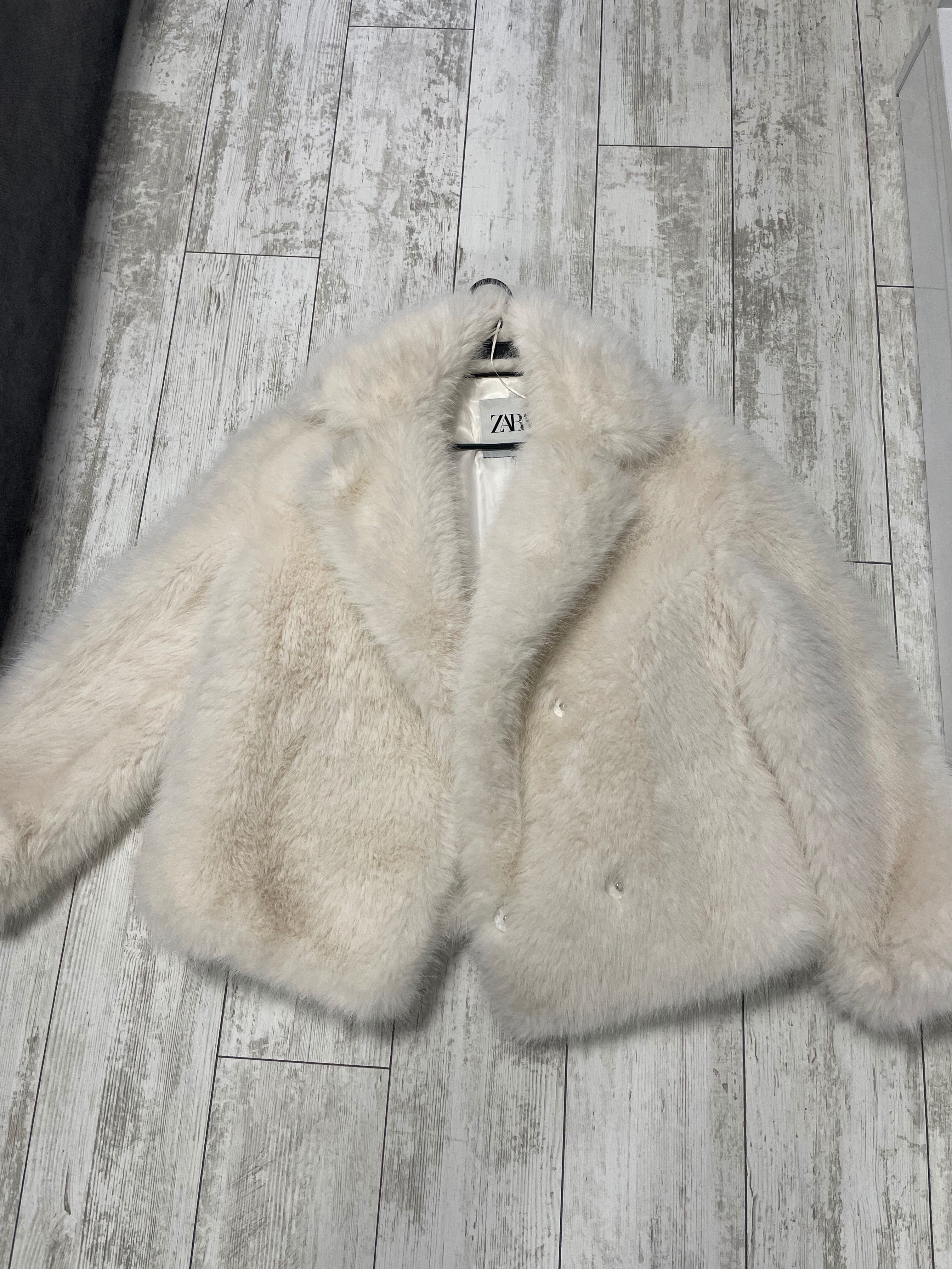 Дамско палтенце Zara
