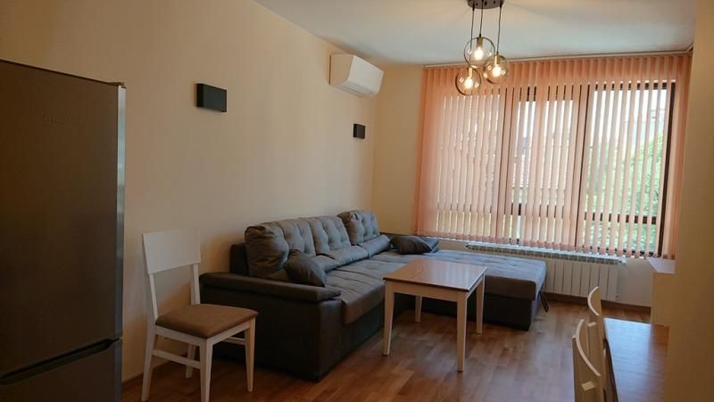 Дава се под наем Двустаен апартамент в София, Център - 57 кв.м за 690 € - Снимка #2