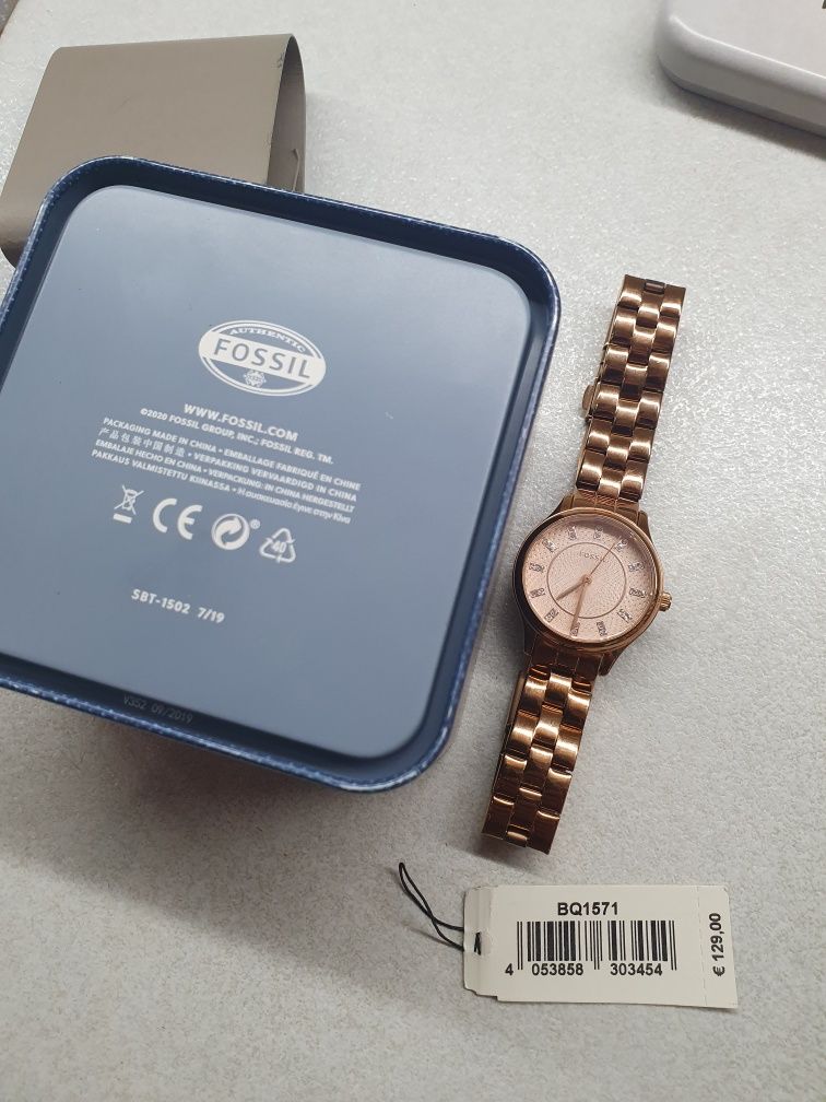 Часовник Fossil BQ1571