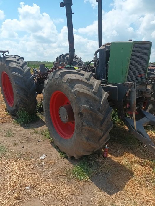 Dezmembrez Fendt 615 LSA