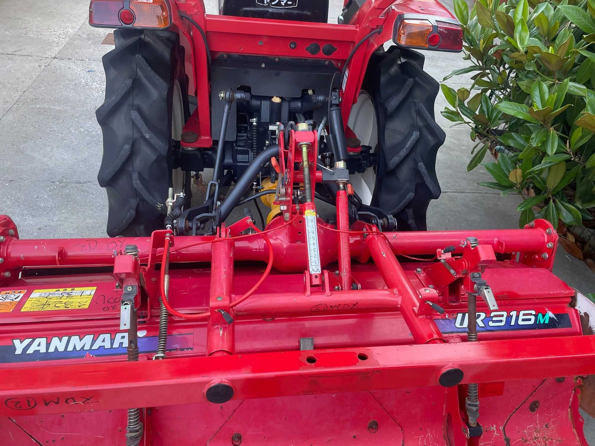 Tractor japonez Yanmar US-324, 4X4,24-CP