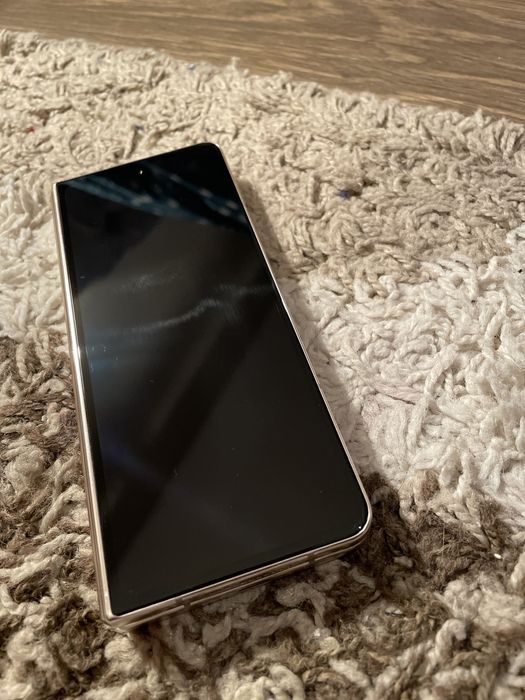 Samsung Galaxy Z Fold 4