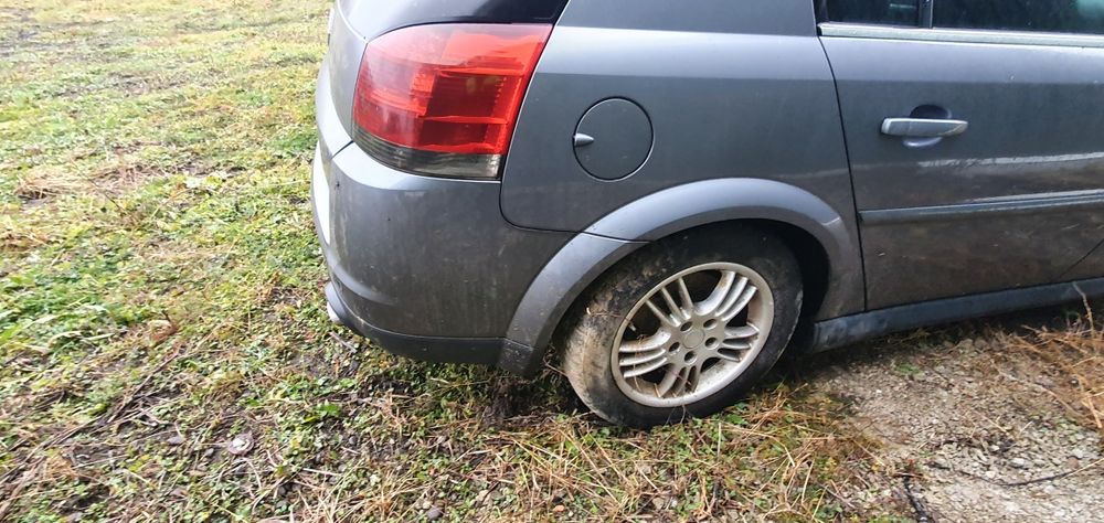 Bară fata Opel Signum cu spalatoare faruri și senzori parcare