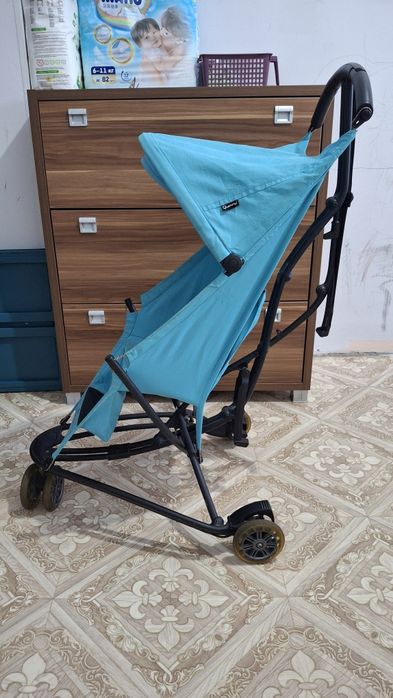 Продается коляска прогулочная Quinny Yezz