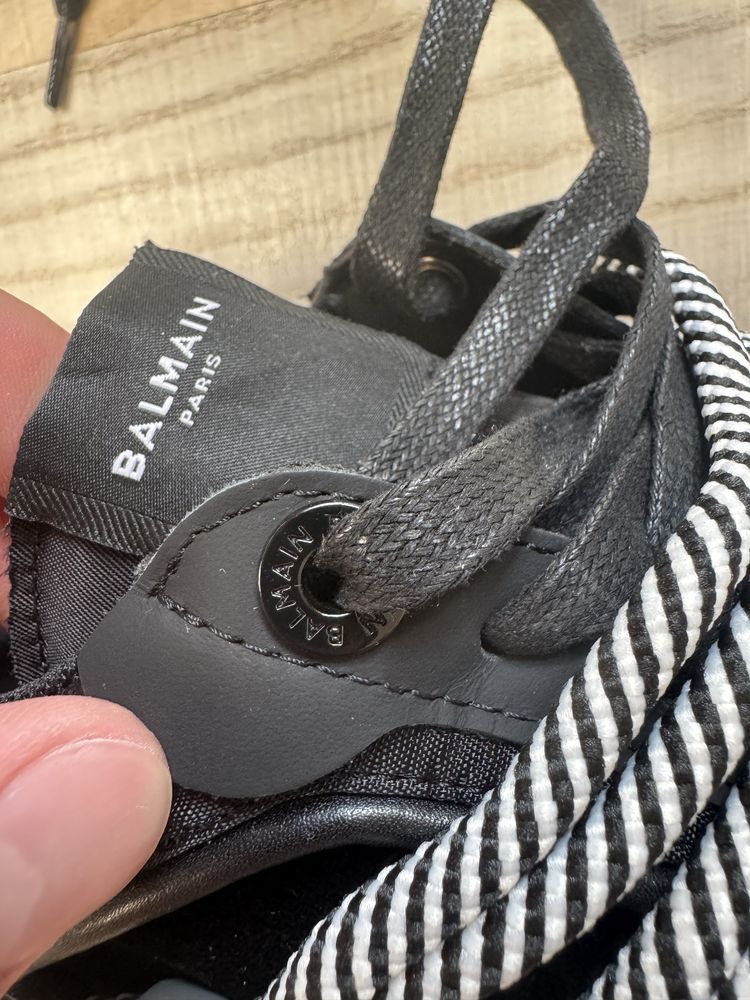 Vand adidasi Balmain marimea 40-41
