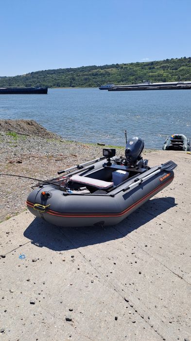 Barca Kolibri + motor yamaha 5 cp