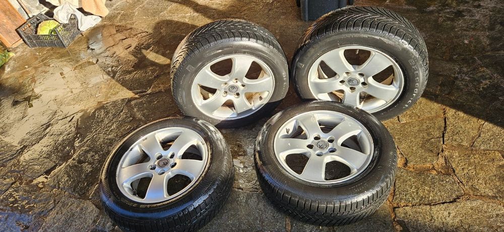 Vând set complet de 4 jante aliaj + anvelope de iarnă.Cnotinental!