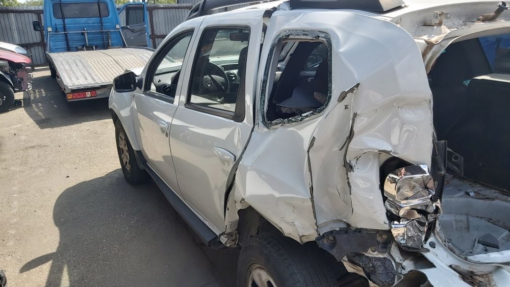 Dezmembrez Dacia Duster 2016 Romania 1,6 16 V 4x4 4WD full
