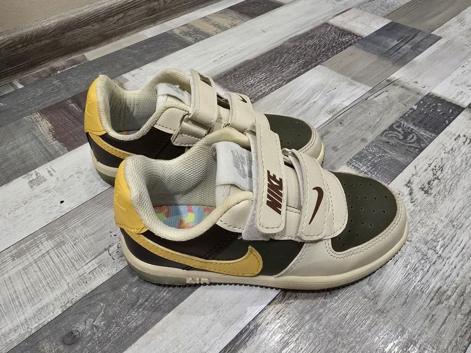 Маратонки Nike номер 30