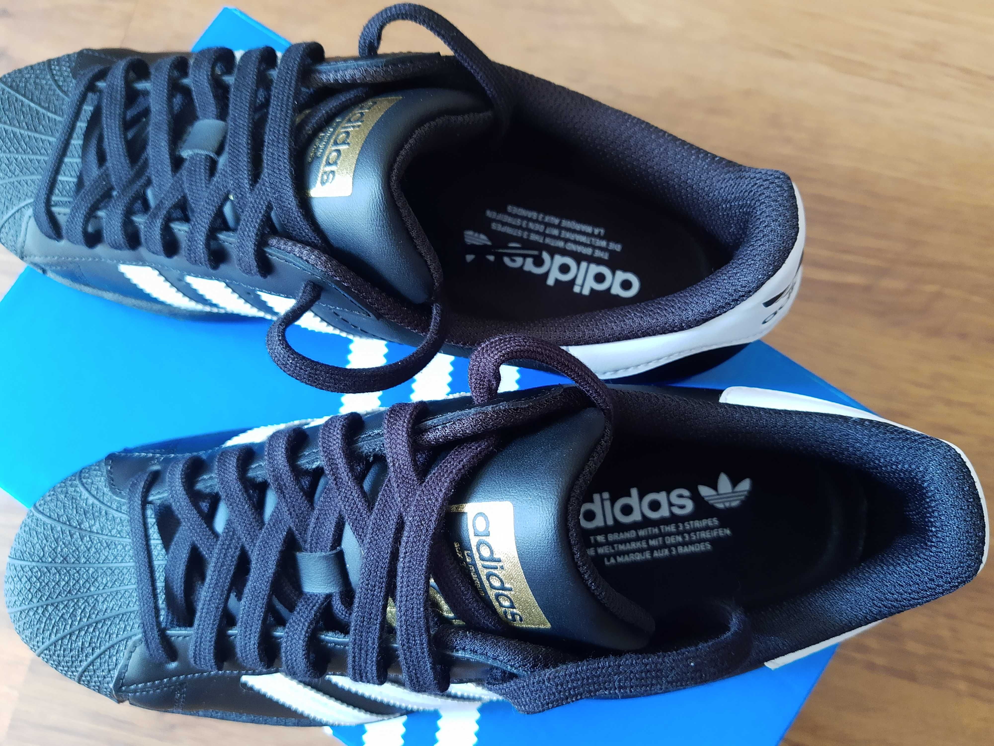 ADIDAS Super Star