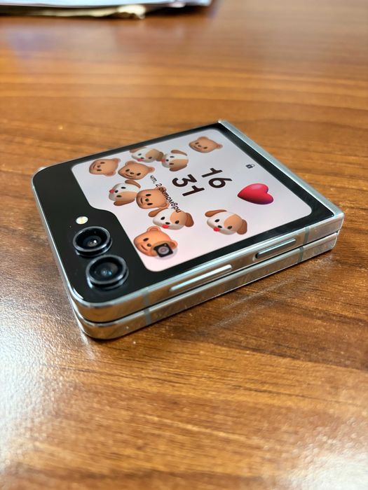 Samsung Galaxy Z Flip5