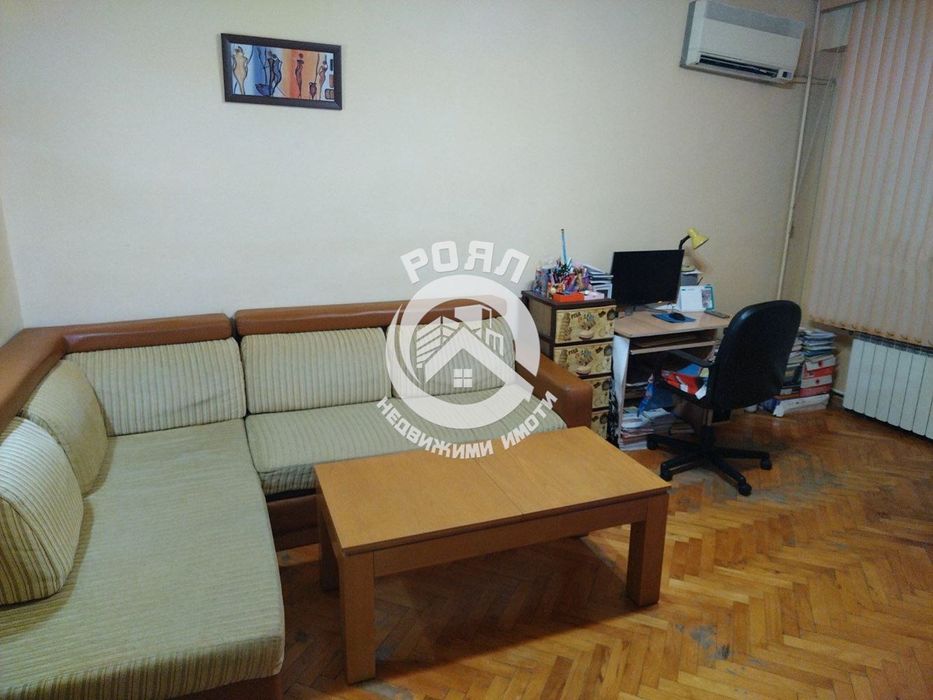 Продава се Двустаен апартамент в Пловдив, Гагарин - 79 кв.м за 1178 €/кв.м - Снимка #1