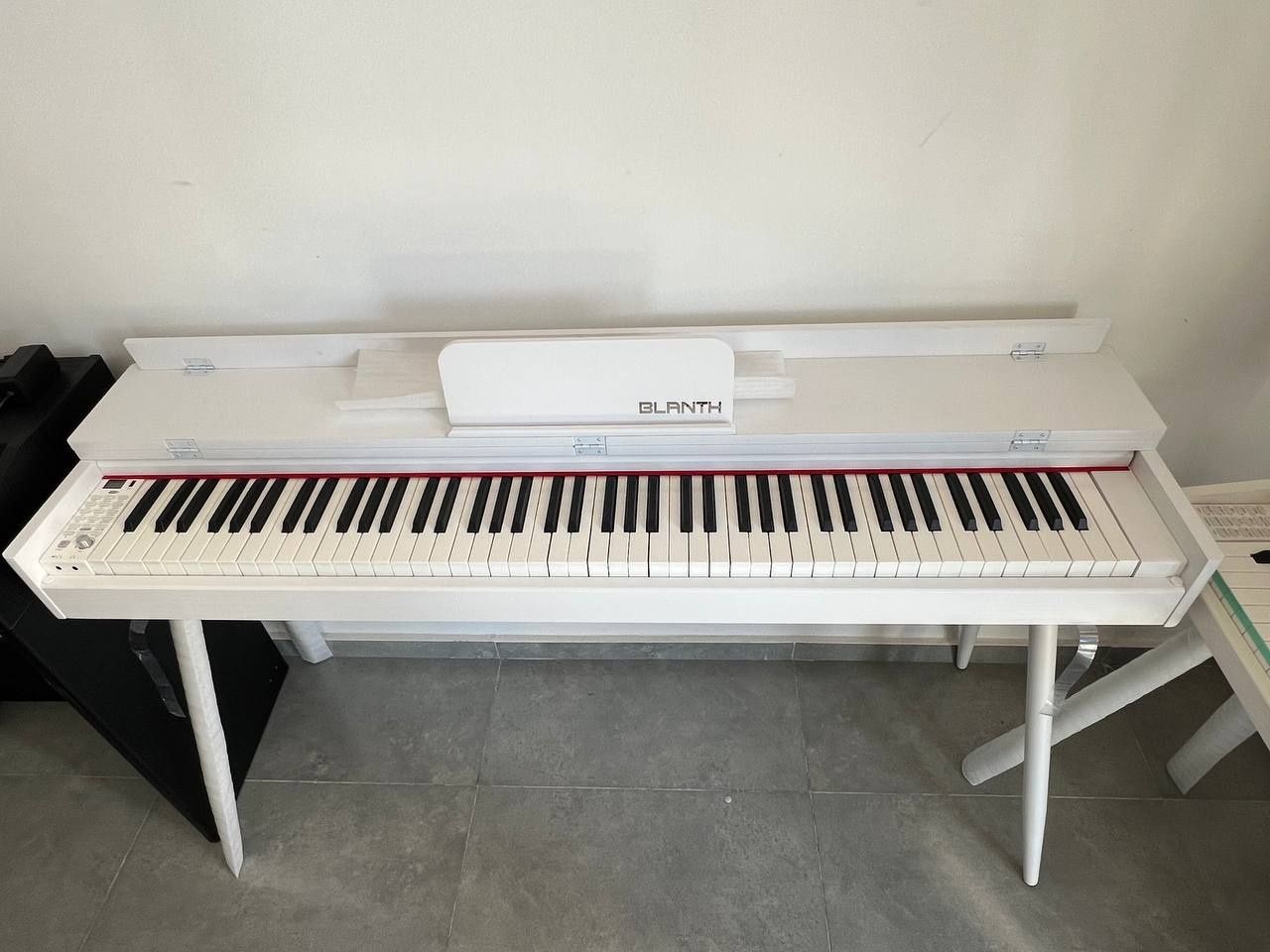 Pianino elektroni