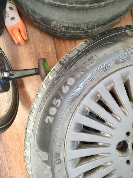 Продам диски с резиной на БМВ