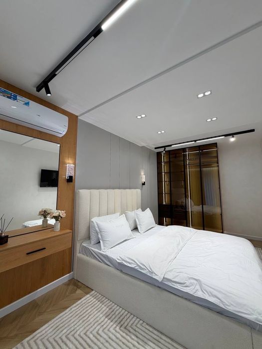 квартира 
: ЖК Комолон
Орентир: Метро Миллий бог, Дружба