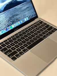 MacBook Air 13" Retina 2018, 8GB RAM, 256GB SSD, fingerprint