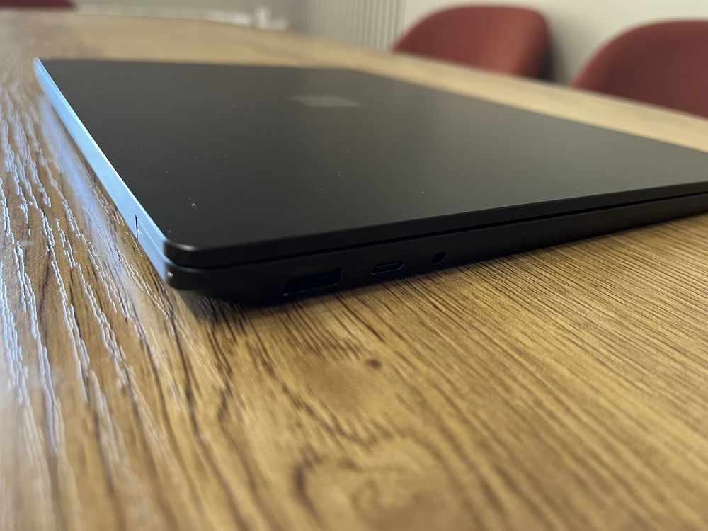 Microsoft Surface Laptop 3 i7-16gb 256 SSD сенсорный 13 дюймов