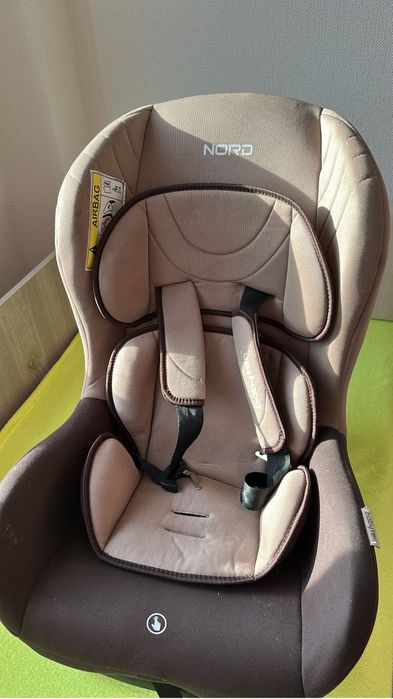 Автокресло продам