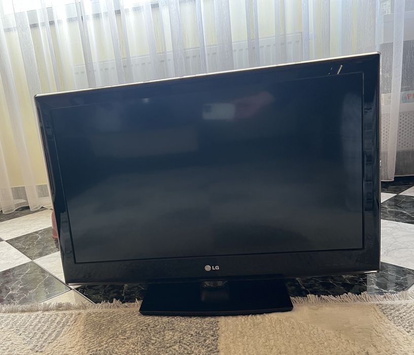 Televizor LG 81cm stare perfecta de functionare