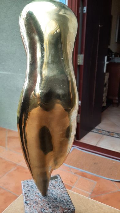 Sculptura bronz soclu marmura