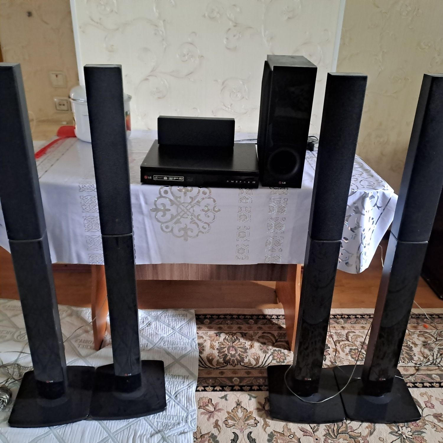 Домашний кинотиятор.