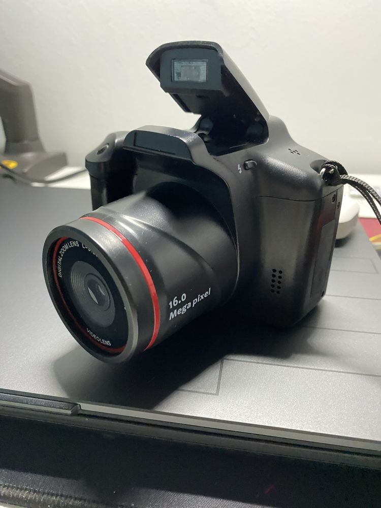Продам цифровую камеру (16 MP, бюджетная модель)