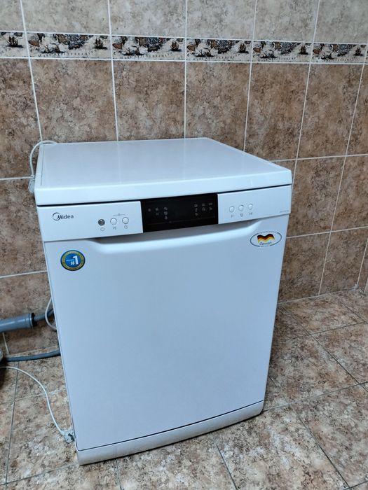 Продам посудамоечную машину Midea
