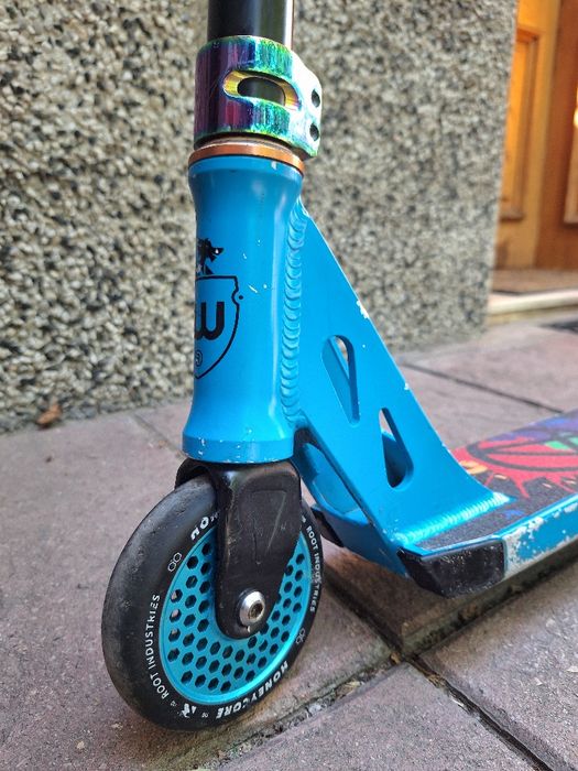 Custom тротинетка за трикове