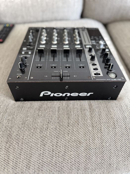 Mixer Pioneer DJM-750