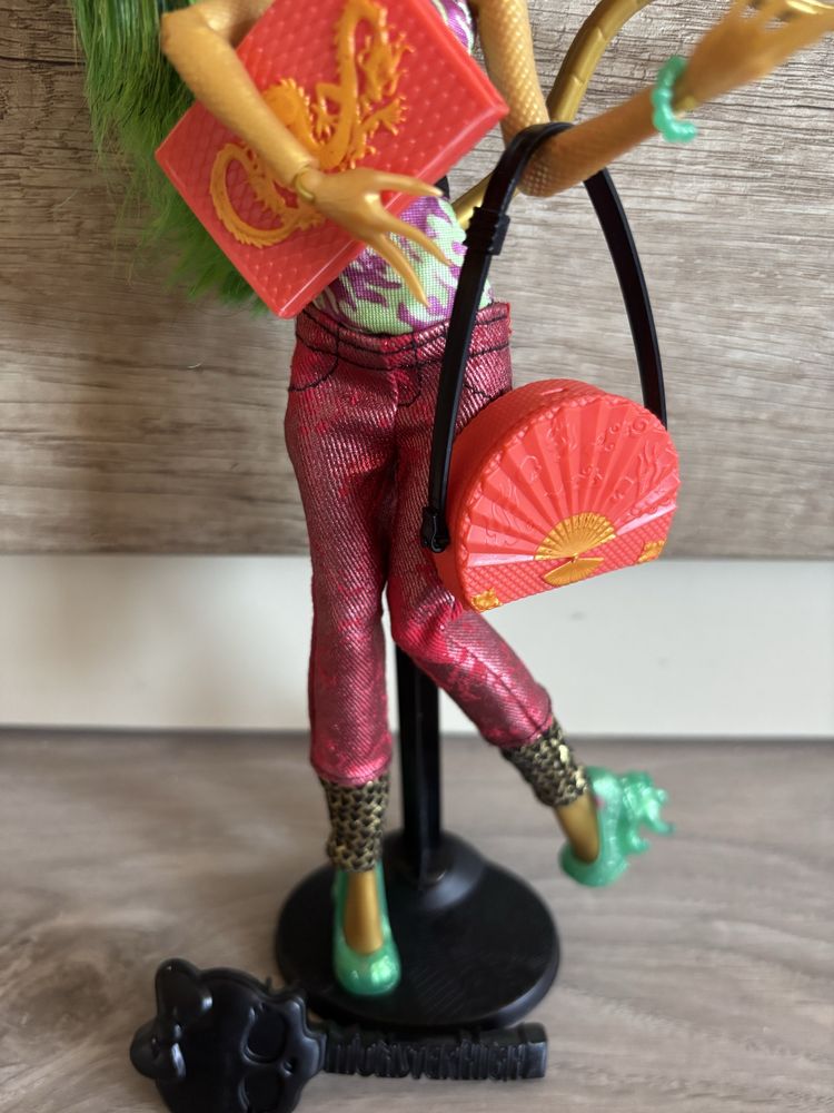 Кукла Monster High Jinafire Long New Scaremester