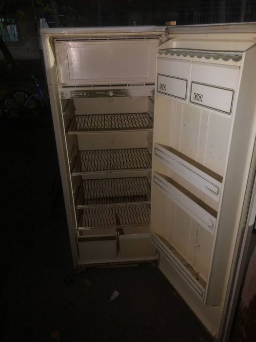 Холодильник  в рабочем состоянии