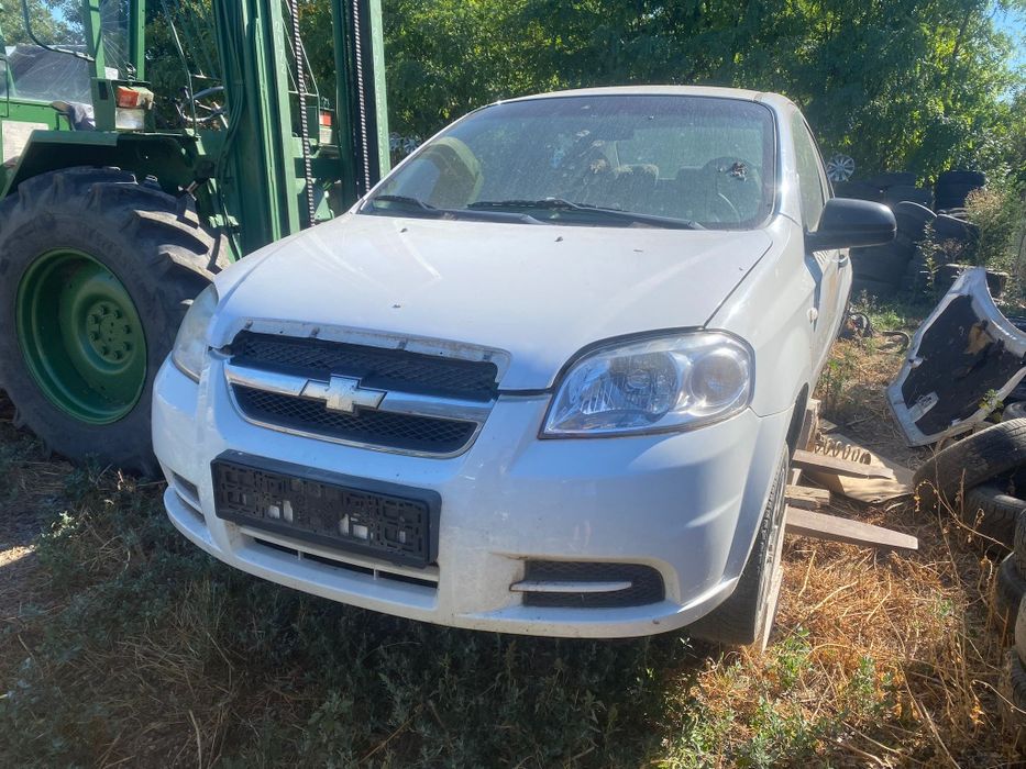 Far stanga/dreapta Chevrolet Aveo 1.2 cu instaltie de gaz an 2011