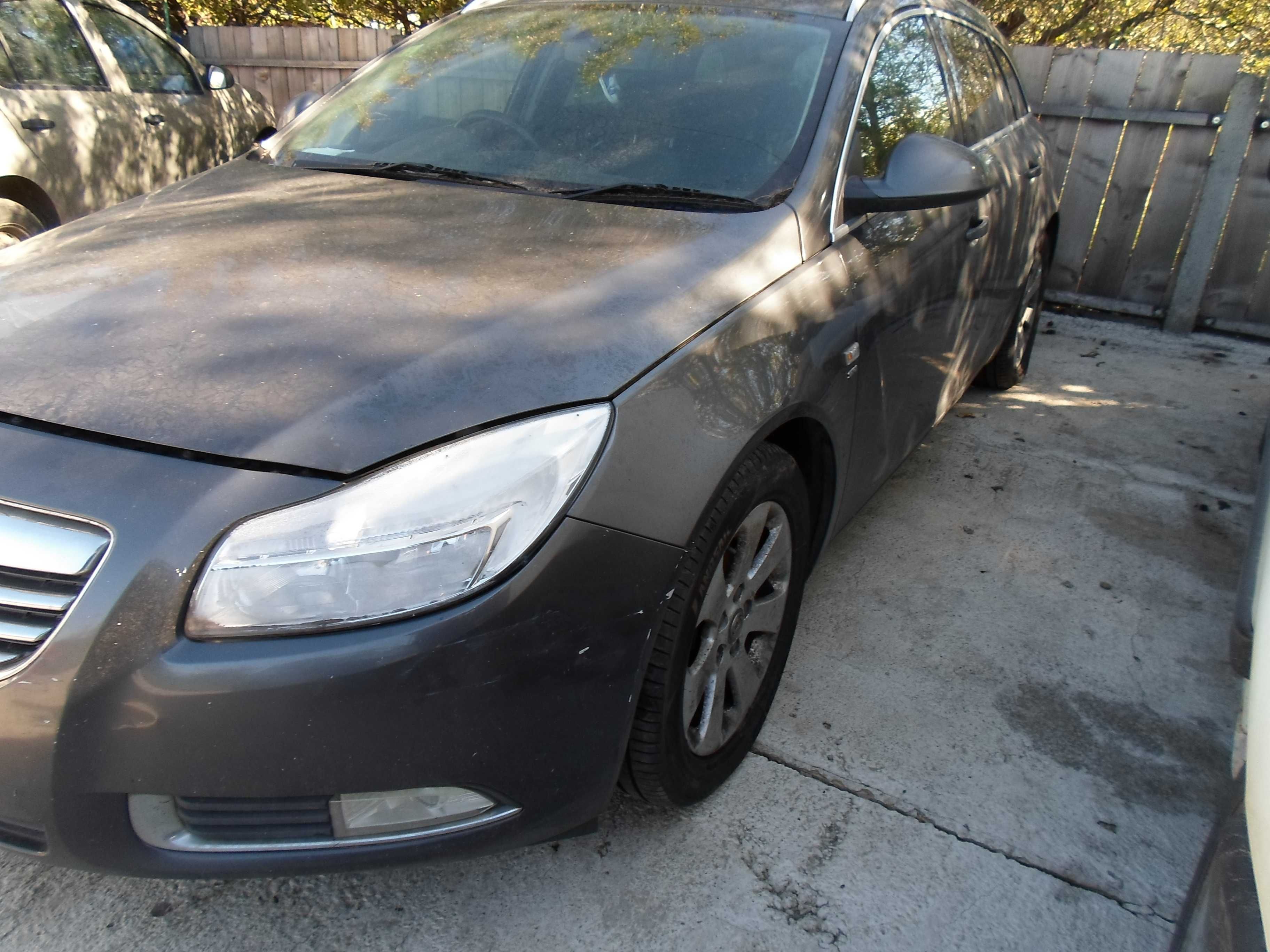 Dezmembram Opel Insignia 2010 SW 2.0 diesel