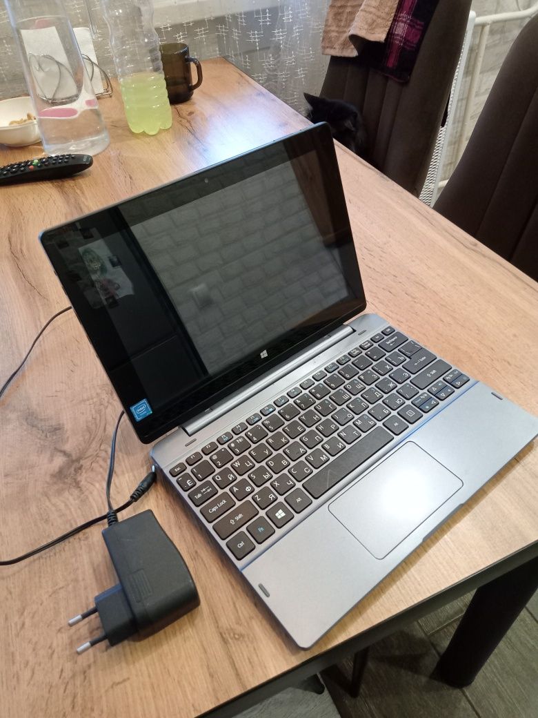 Продам нетбук acer