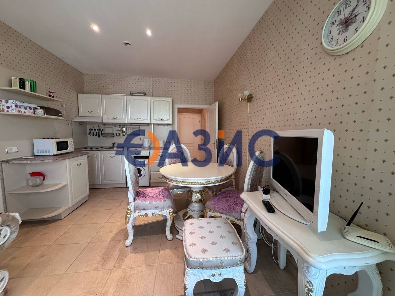 Продава се Тристаен апартамент в к.к. Елените - 83 кв.м за 1132 €/кв.м - Снимка #1