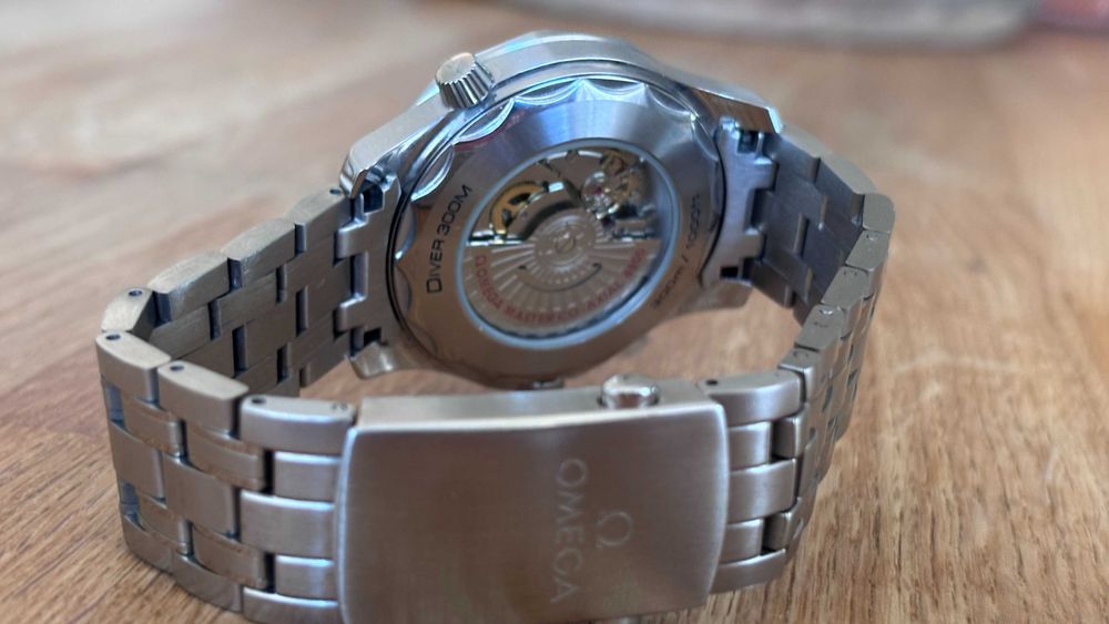 omega seamaster diver 300 professional