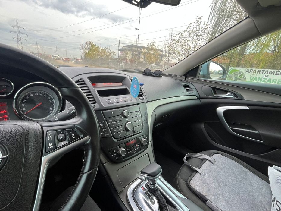 Opel Insignia 2012 – 2.0 Diesel, Automată – 214.062 km – 2200 €