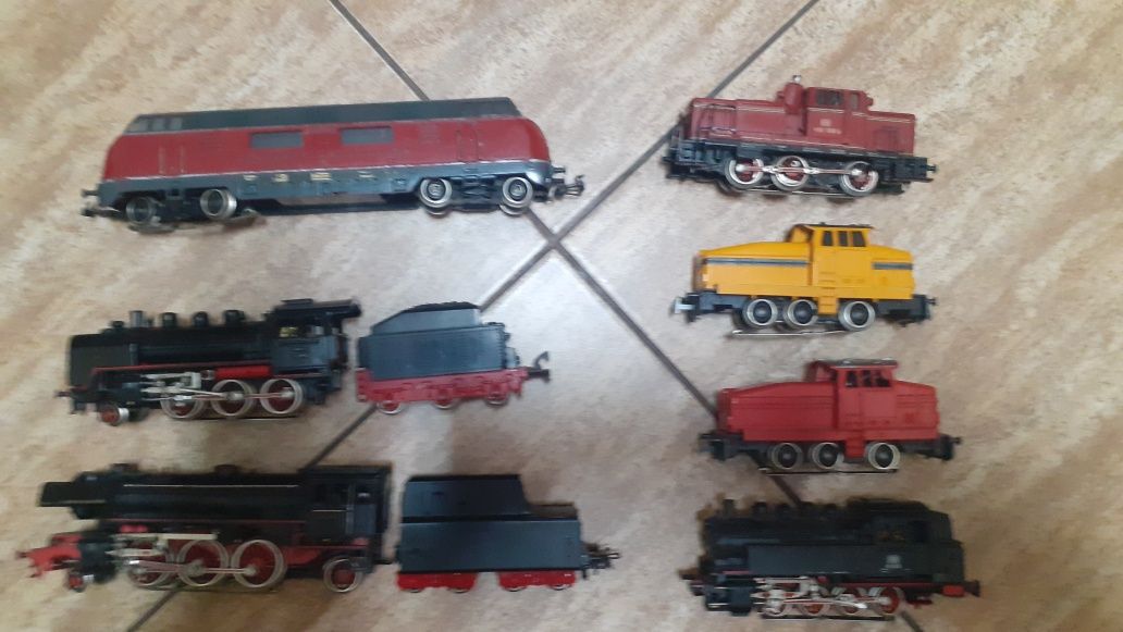 Locomotive&macazuri&sine trenulet electric MARKLIN