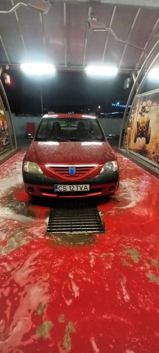 Vând Dacia logan