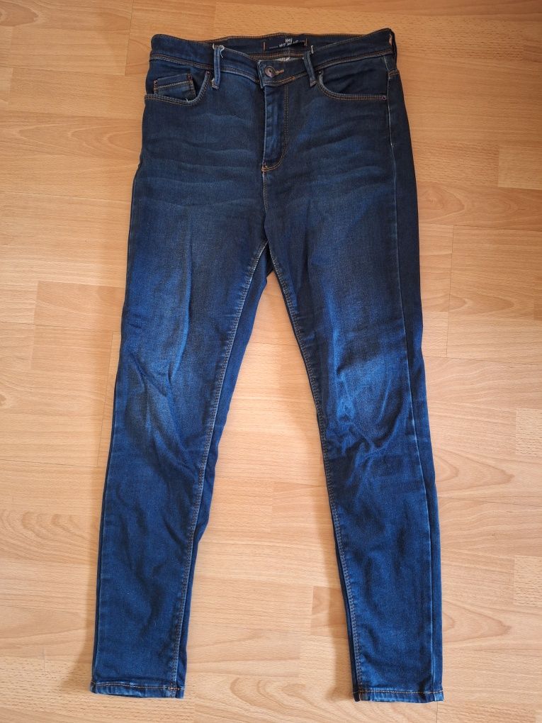 Skinny Jeans на HMU