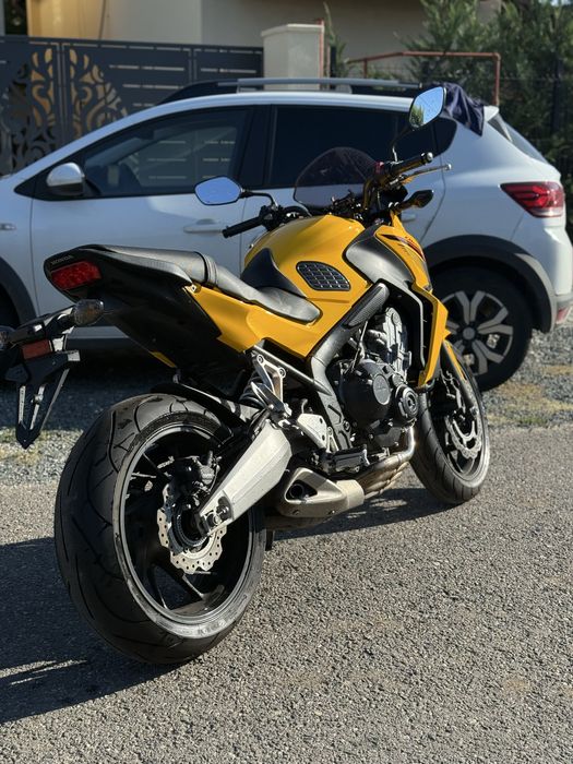 Honda CB 650 F ABS Import Germania top case Givi categoriaA2 17.000 km