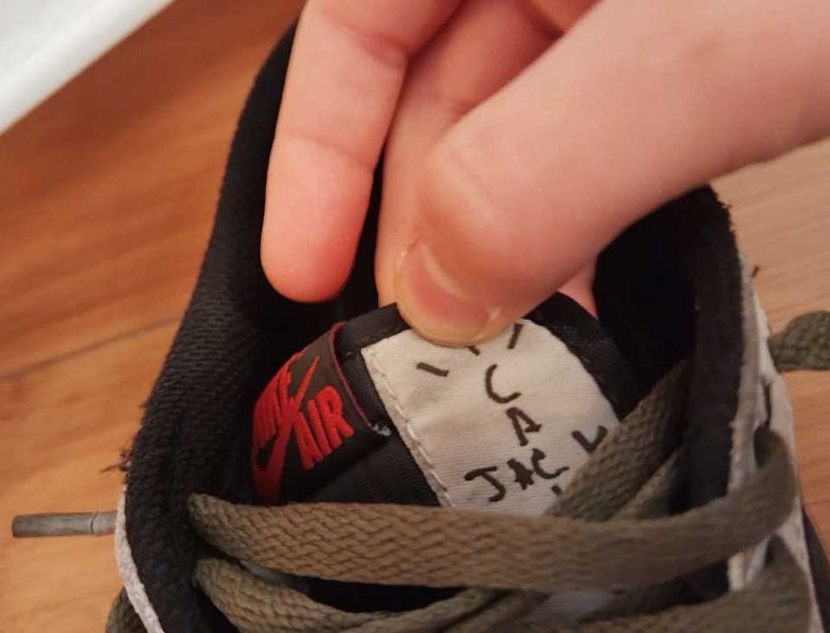 Jordan 1 low Travis Scott Olive