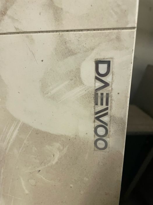Продавам климатик DAEWOO 12-ка