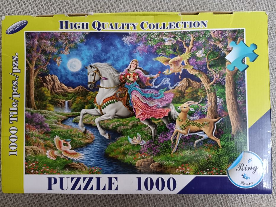 Продам пазлы Девушка на коне