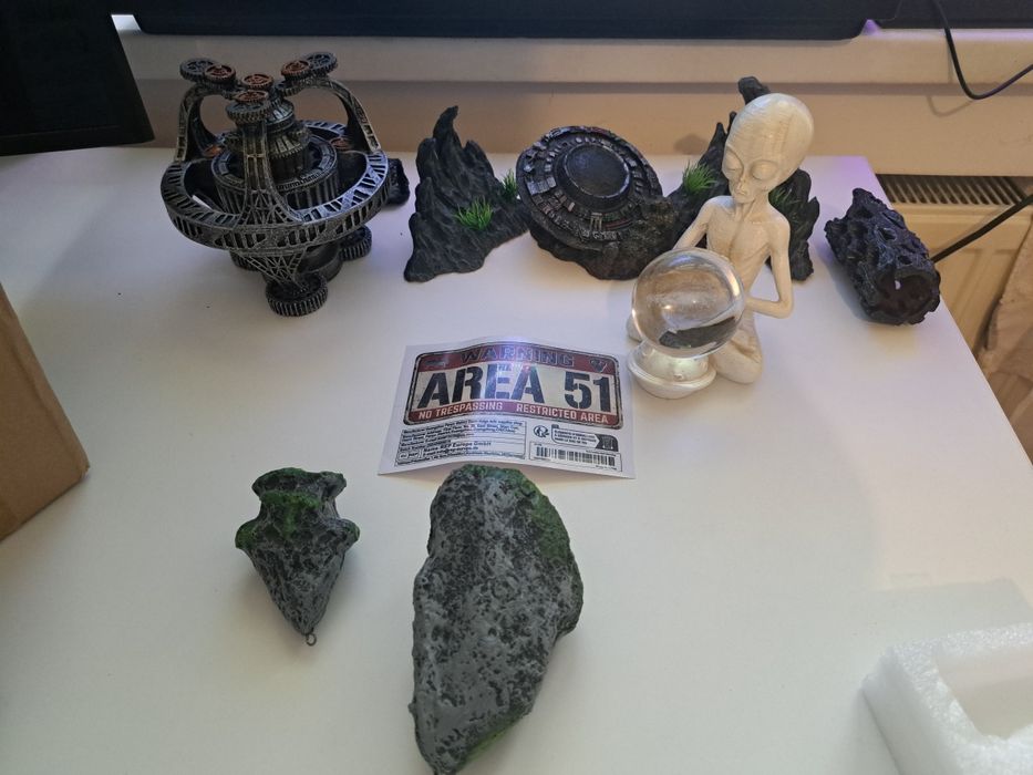 statuie decor extraterestru UFO acvariu