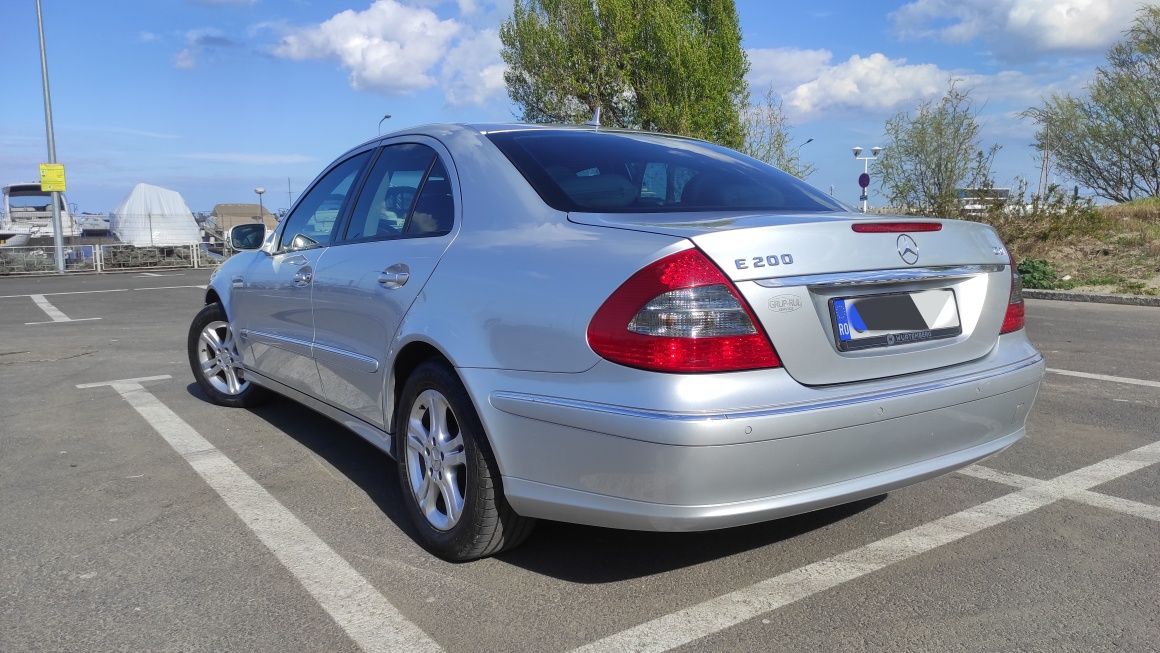 Vând Mercedes E200 CDI ( W211 ) mașină de pasionat !  !