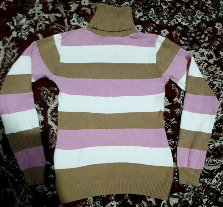 Кофты яркие, красивые