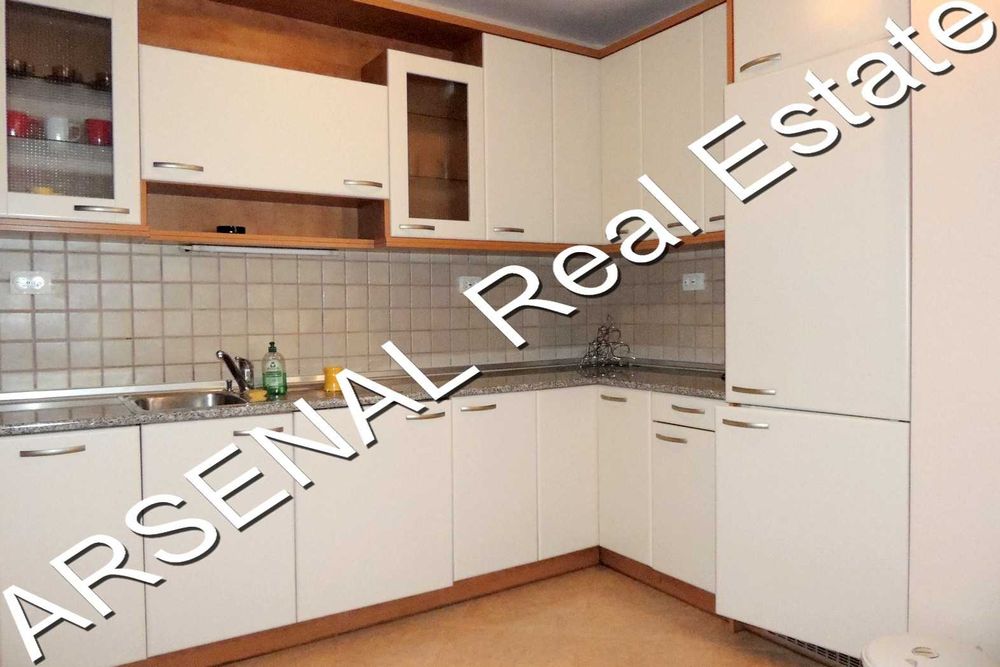 Дава се под наем Тристаен апартамент в София, Лозенец - 137 кв.м за 750 € - Снимка #1